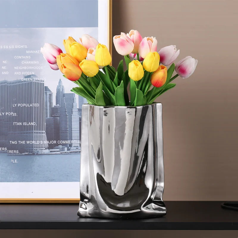 Silberne Rüschen-Blumenvase