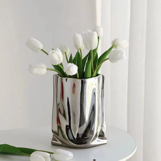 Silberne Rüschen-Blumenvase